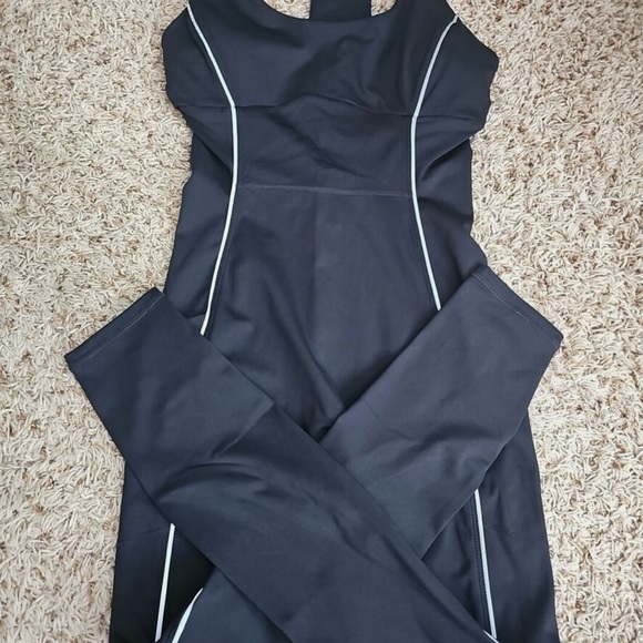 NEW FABLETICS Motion 365 Women's Black Racerback Jumpsuit Reflective Trim - XS - Picture 5 of 7